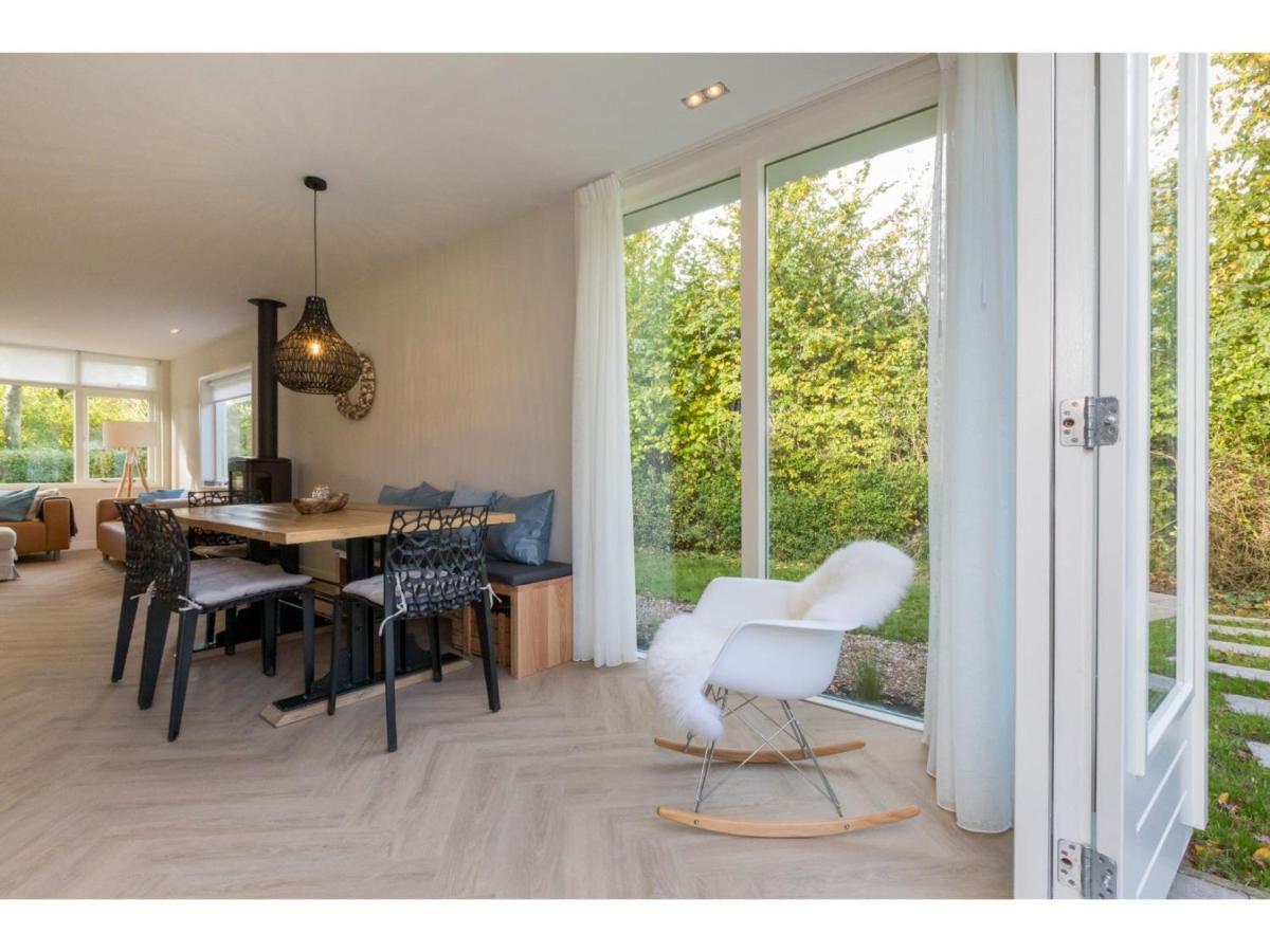 Beautiful Holiday Home With Sauna In A Quiet Wooded Area In 东卡佩勒 外观 照片