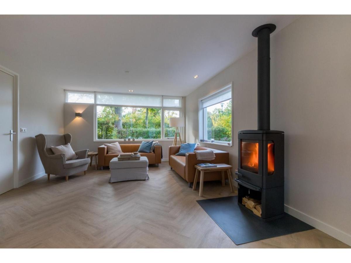 Beautiful Holiday Home With Sauna In A Quiet Wooded Area In 东卡佩勒 外观 照片