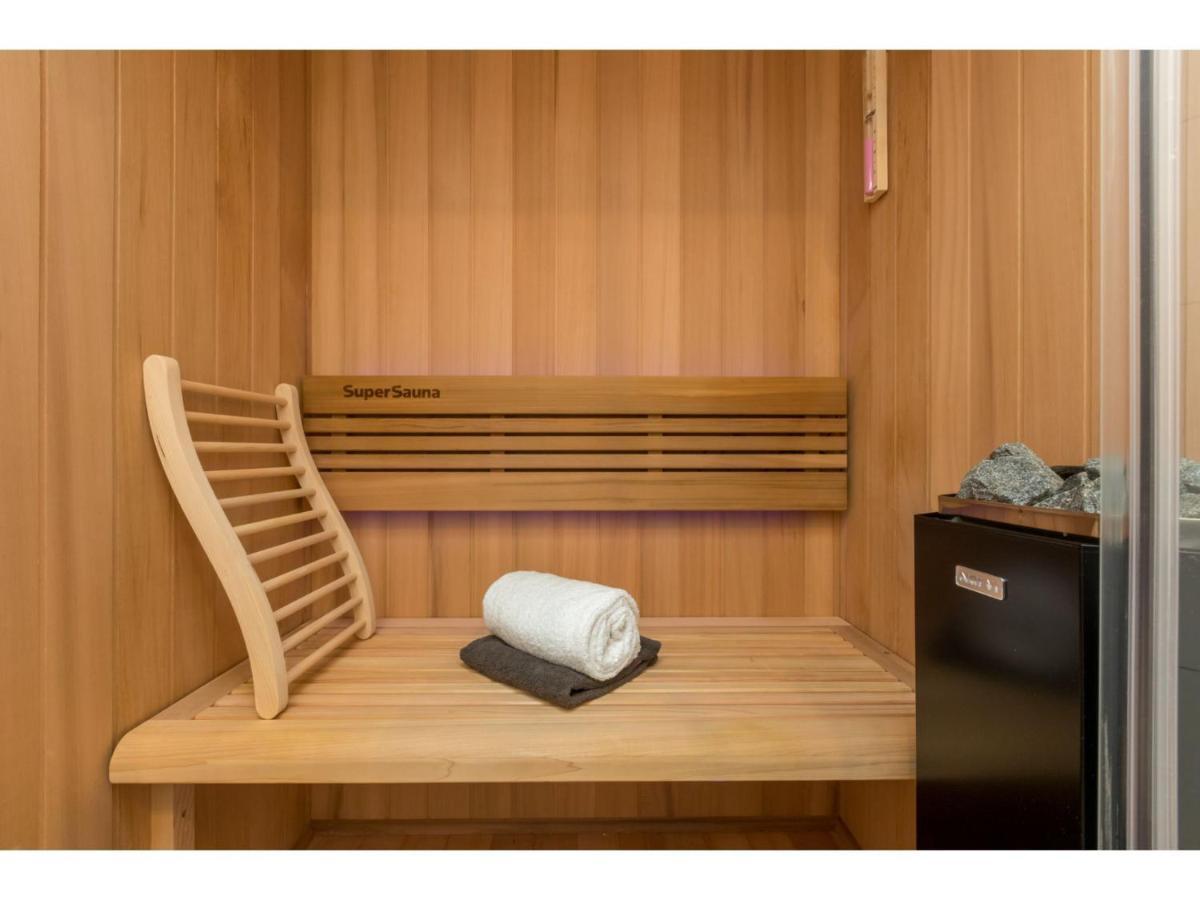 Beautiful Holiday Home With Sauna In A Quiet Wooded Area In 东卡佩勒 外观 照片
